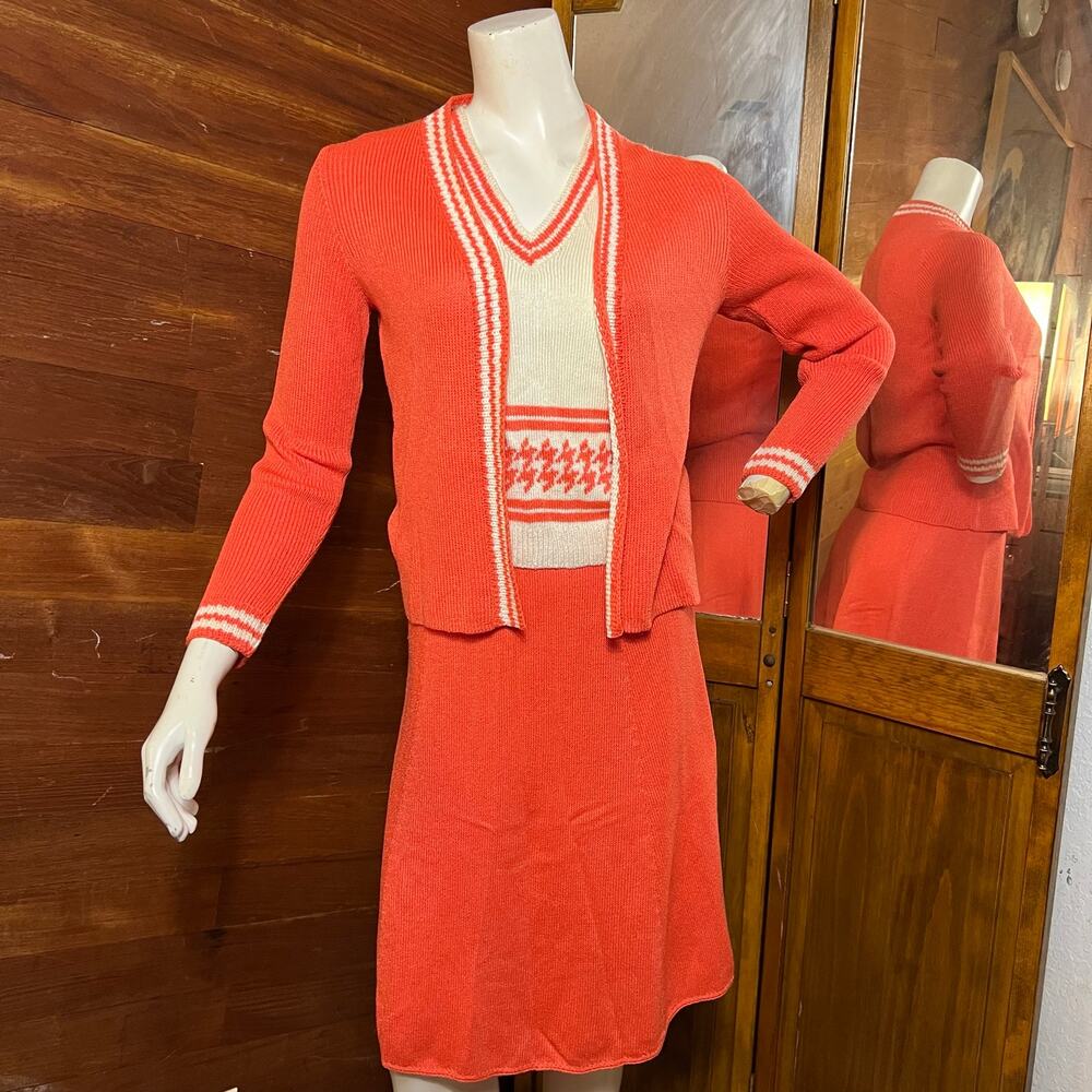 VINTAGE 70s St John Knit 3 Piece Skirt Suit Size S Orange Mod Tanktop Cardigan